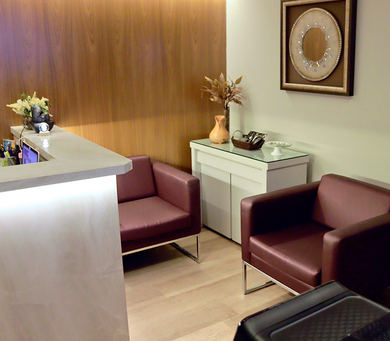 Interior da Clínica B. Health